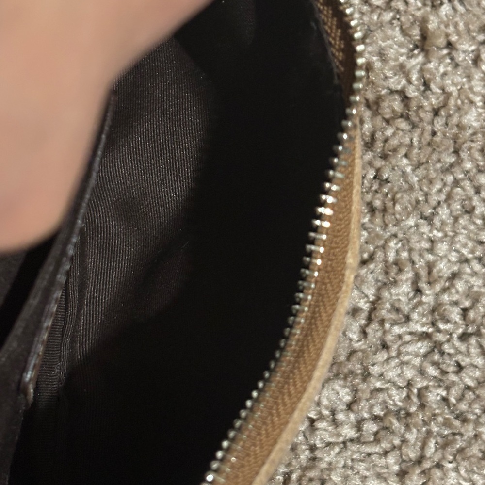 Elegant Tan Suede Shoulder Bag with Brown Trim - Picture 3 of 6